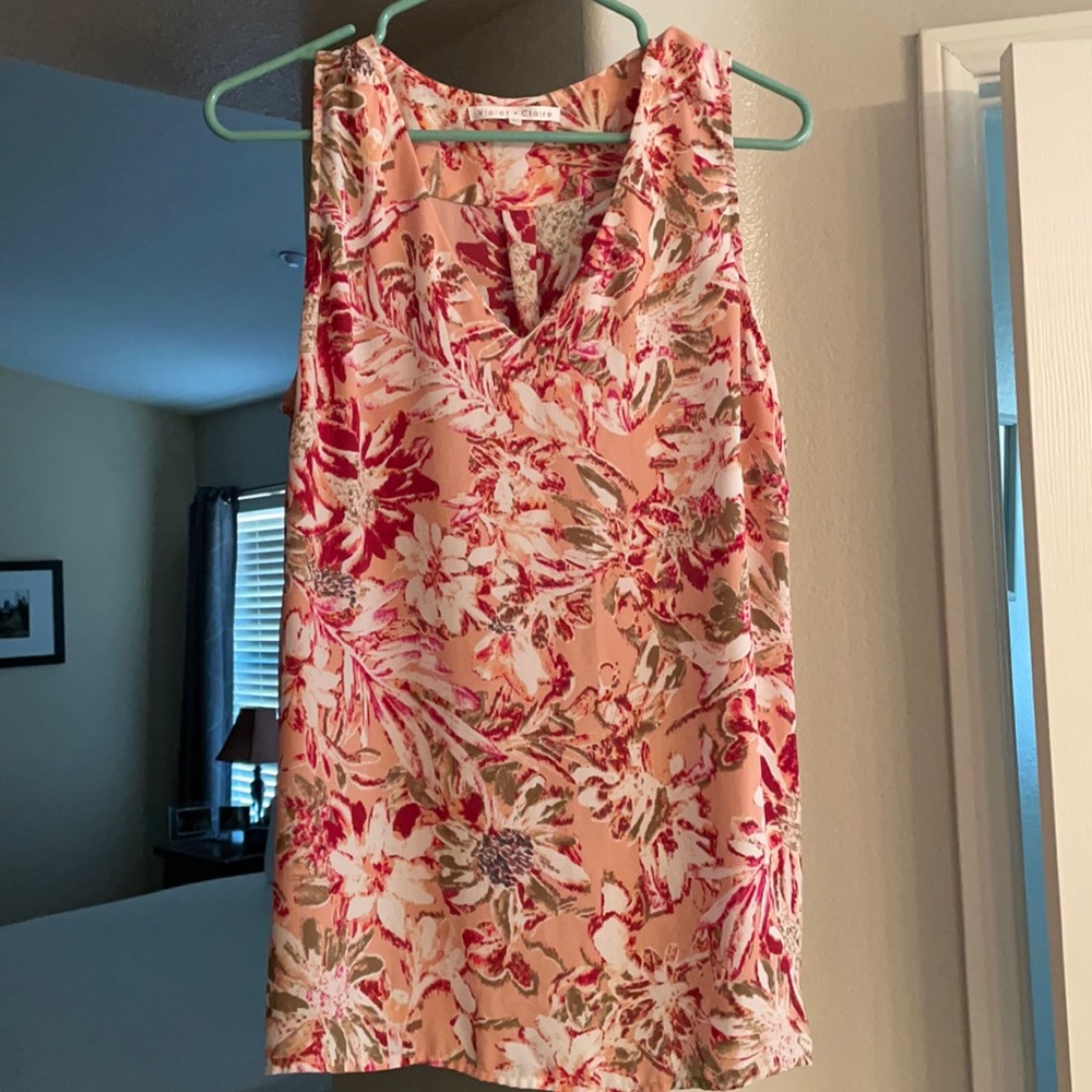 👚2/$20 Women’s L light weight Rayon tank peach